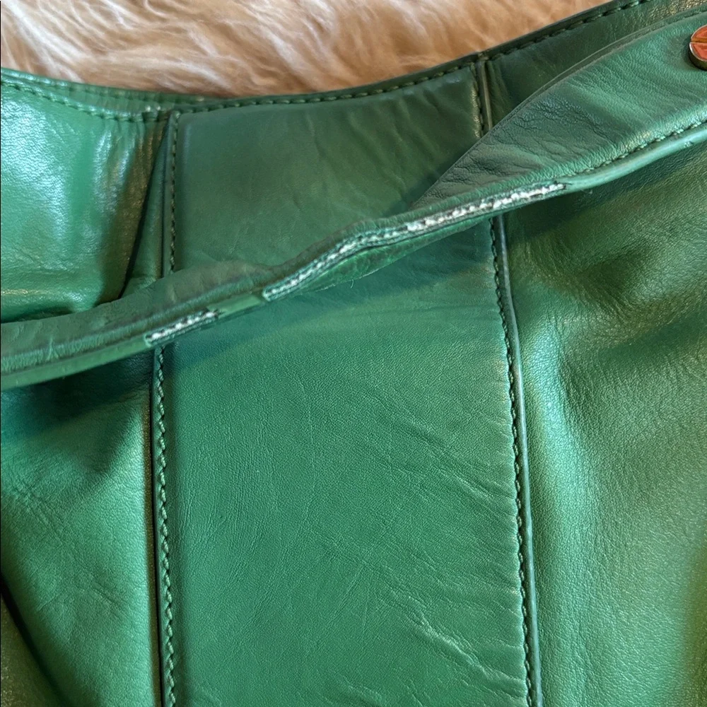 Tory Burch “Nico” pure fabulous Leather Green Hobo Bag
